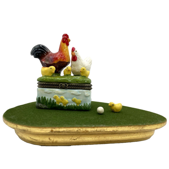 Rooster Hen Three Chicks Porcelain Hinged Trinket Box RARE WITH TWO TRINKETS